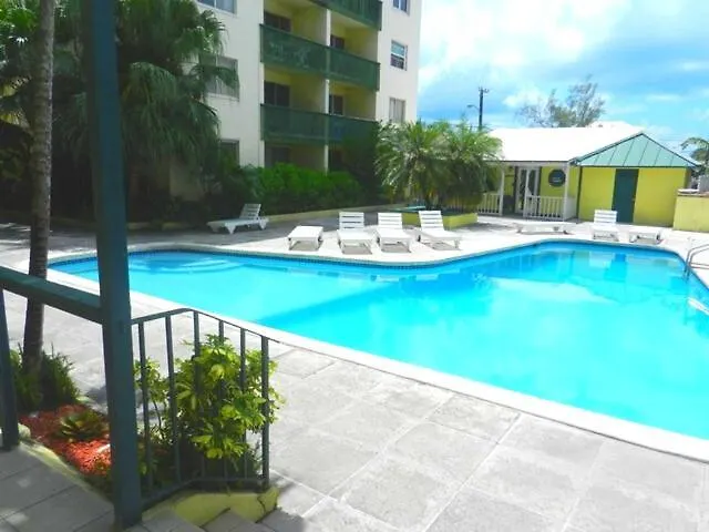 Apartment Lovely Apt Near Beach,Downtown,24Hr Security,Pool Nassau Bahamas