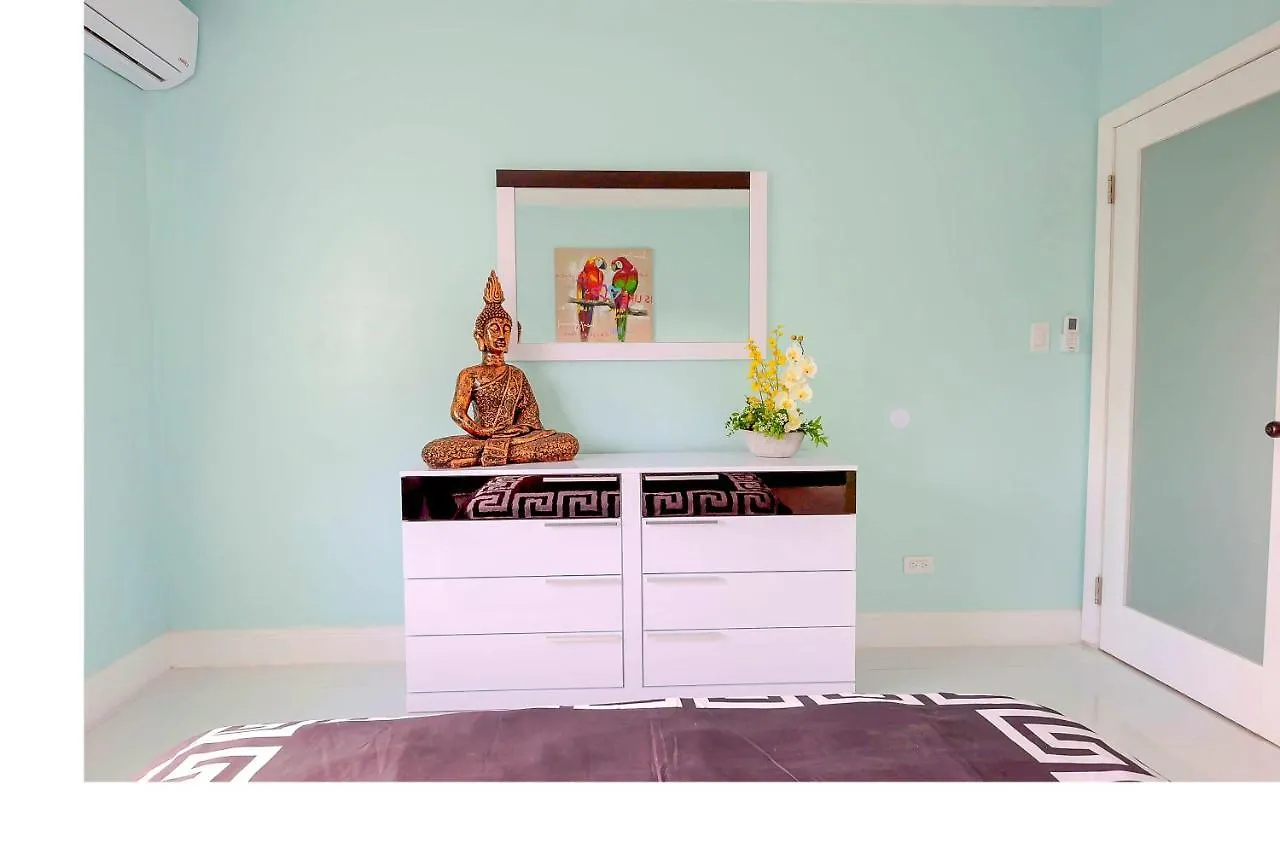 Apartment Lovely Apt Near Beach,Downtown,24Hr Security,Pool Nassau